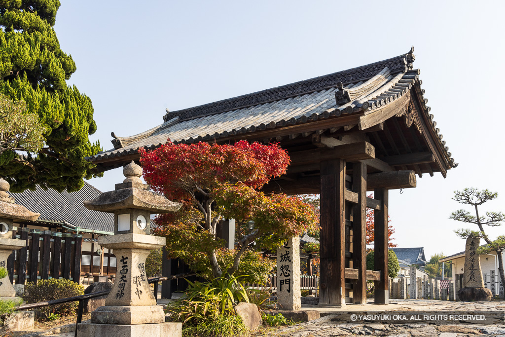 神辺城移築総門（實相寺）