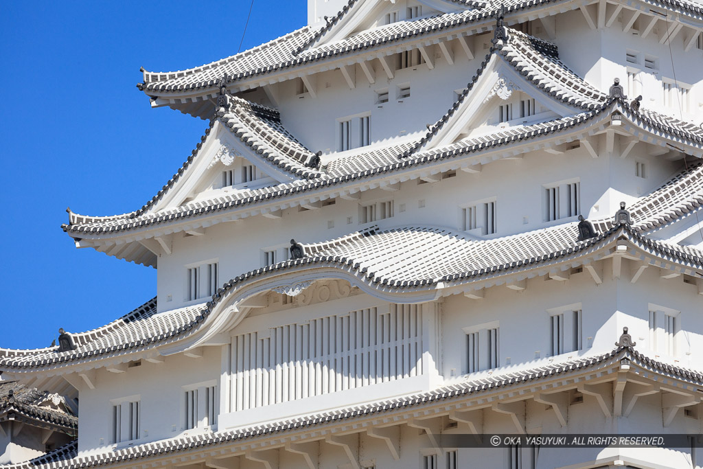 姫路城大天守の唐破風と千鳥破風