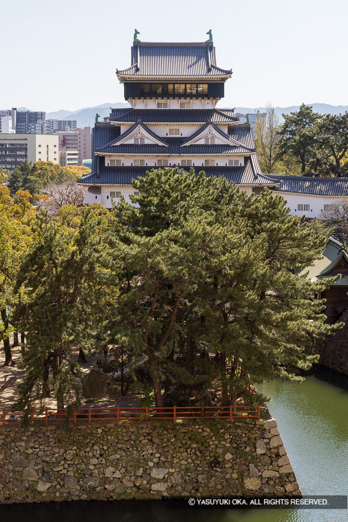 リバーウォーク北九州から小倉城天守