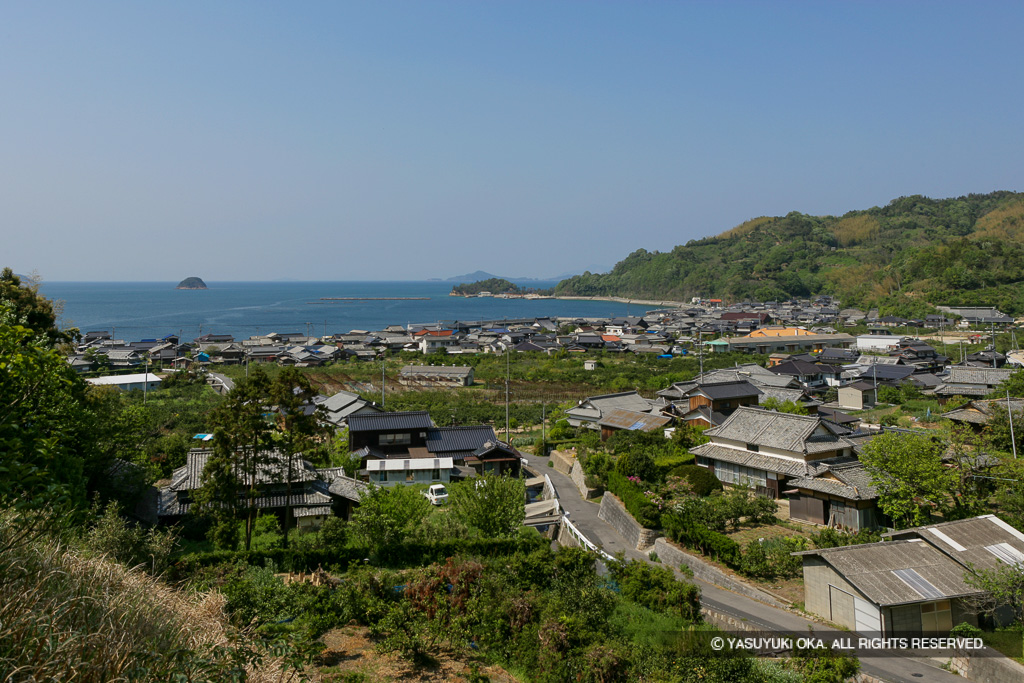 村上武吉公永眠の地から瀬戸内海を望む