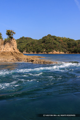 能島城の潮流 | 高解像度画像サイズ：5359 x 8034 pixels | 写真番号：344A2880 | 撮影：Canon EOS R5