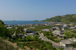 村上武吉公永眠の地から瀬戸内海を望む | 高解像度画像サイズ：4717 x 3144 pixels | 写真番号：VJ7Z6031 | 撮影：Canon EOS-1Ds Mark II