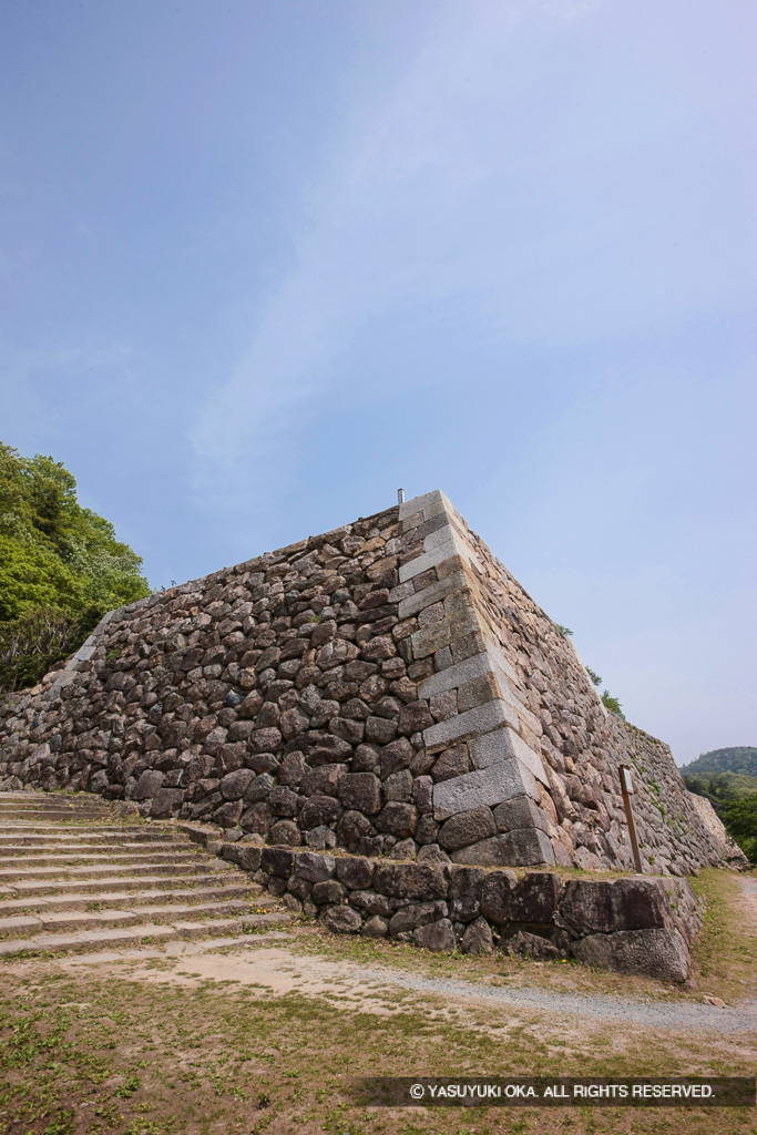 三階櫓台石垣