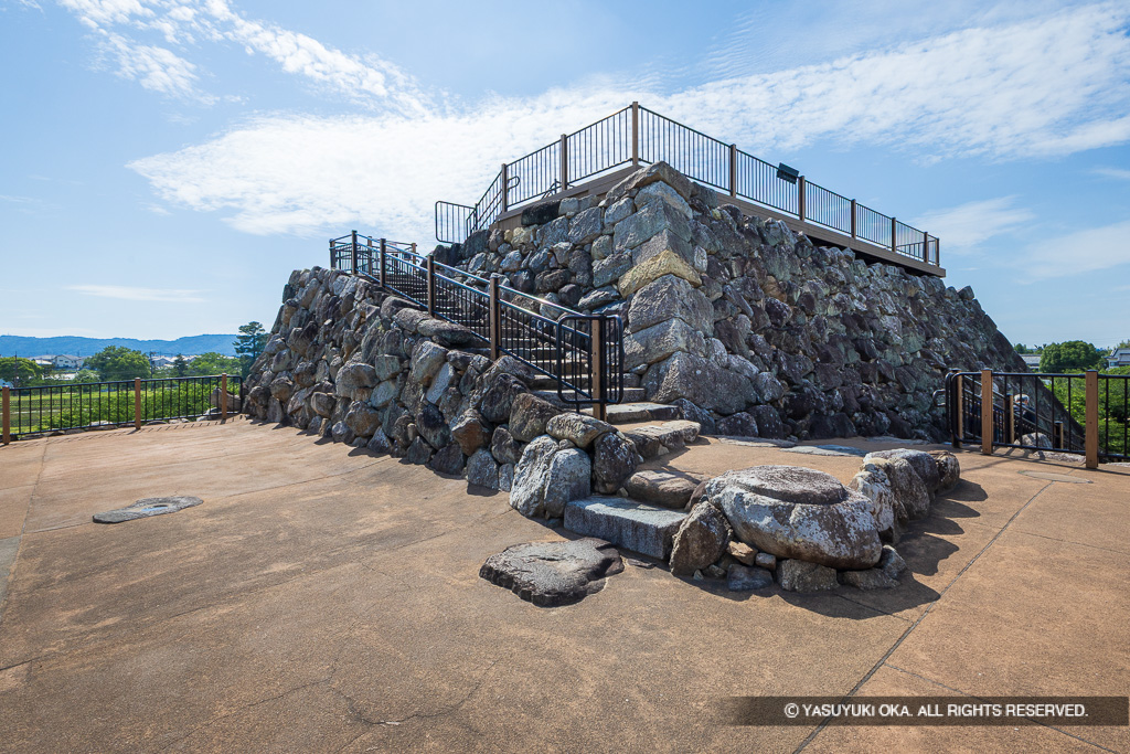 小天守台から天守台