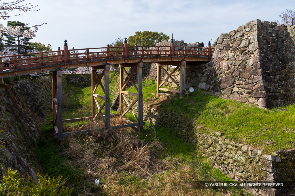 極楽橋と白澤門跡