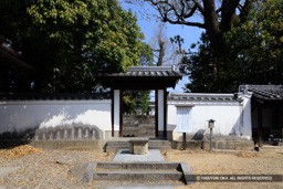 大納言塚・豊臣秀長墓所 | 高解像度画像サイズ：8192 x 5464 pixels | 写真番号：6F1A5599 | 撮影：Canon EOS R5m2