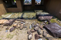 天守台礎石 | 高解像度画像サイズ：8192 x 5464 pixels | 写真番号：6F1A9168 | 撮影：Canon EOS R5m2