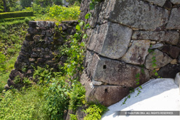 白澤門跡のほぞ穴 | 高解像度画像サイズ：8192 x 5464 pixels | 写真番号：6F1A9177 | 撮影：Canon EOS R5m2