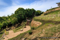 大手道と主郭 | 高解像度画像サイズ：8192 x 5464 pixels | 写真番号：344A9660 | 撮影：Canon EOS R5