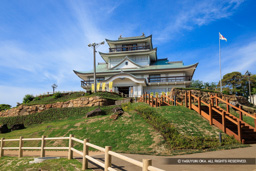 小牧山城主郭部石垣と模擬天守 | 高解像度画像サイズ：7701 x 5136 pixels | 写真番号：344A9691 | 撮影：Canon EOS R5