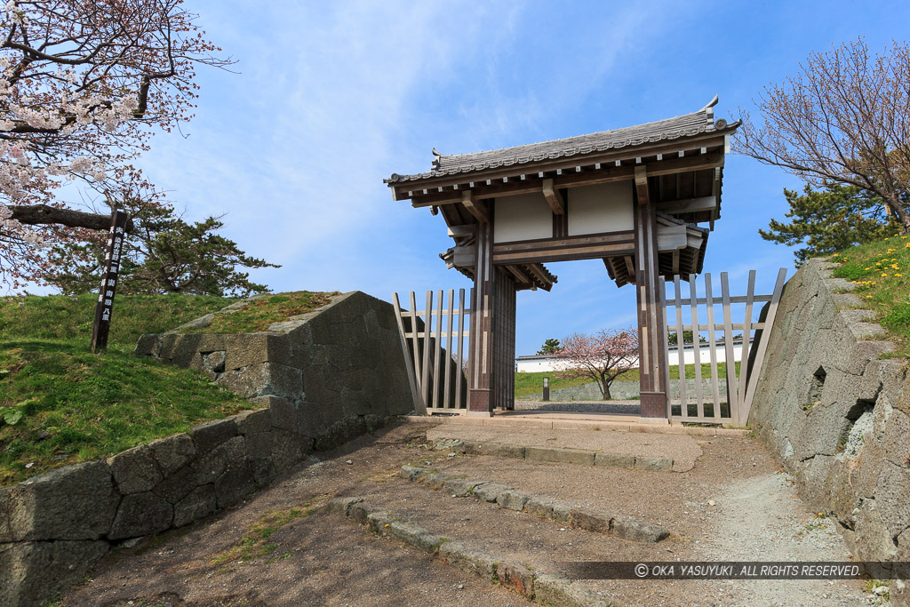 松前城天神坂門