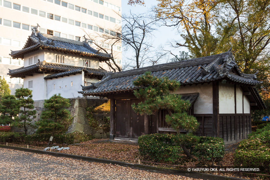 高崎城乾櫓・東門