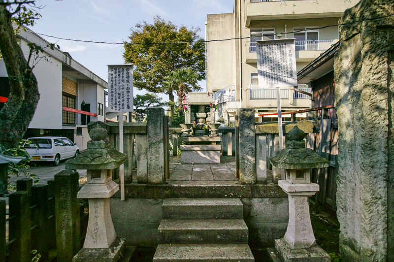 柴田勝家・お市の方の墓・西光寺